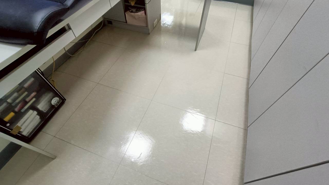 地板清洗除蠟上蠟後